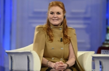 Sarah Ferguson, Gino Cecchettin, Kledi, Andrea Scanzi, Giulio Golia… entra nel vivo nel weekend la “Terrazza della Dolce Vita”